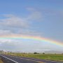 <p align=left>Il pleut devant et derrière, quelle chance, deux jours de file: deux arcs-en-ciel. Cette fois, je peux le photographier en entier.